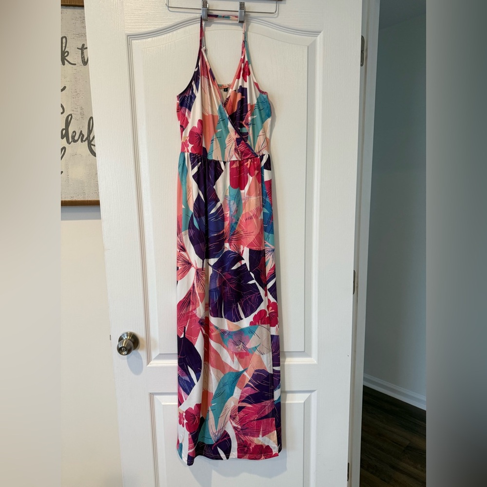 Tropical Print Thigh-slit V-neck Spaghetti Strap Maxi Dress - Size Small